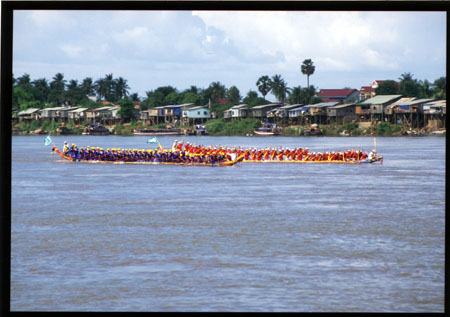 017 Course de pirogue sur la  Sap River