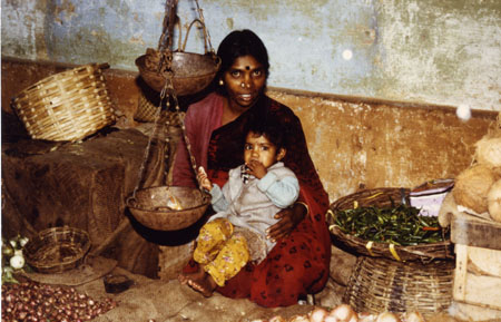 001 scène de marché à PONDICHERY