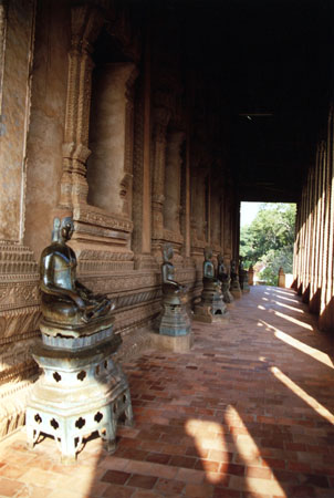 0006a Les bouddha du Wat Phra Kaeo